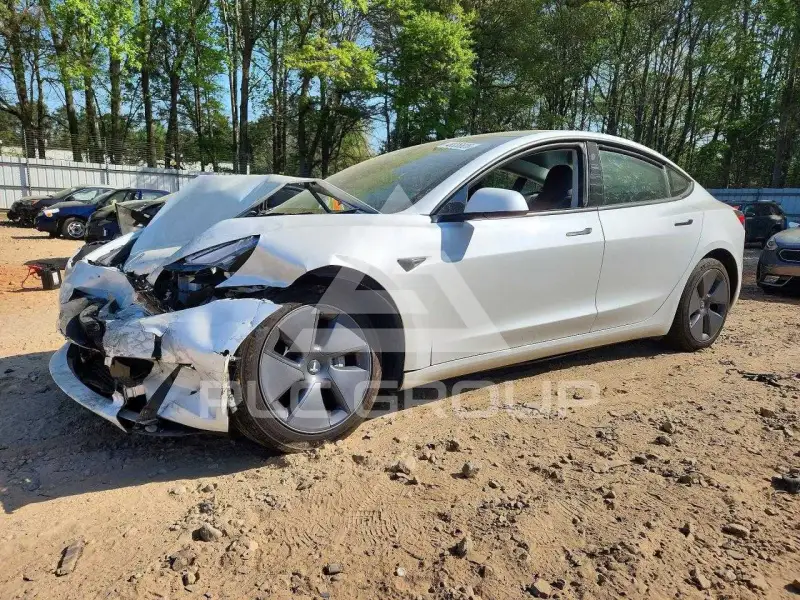 2022 Tesla Model 3 фото