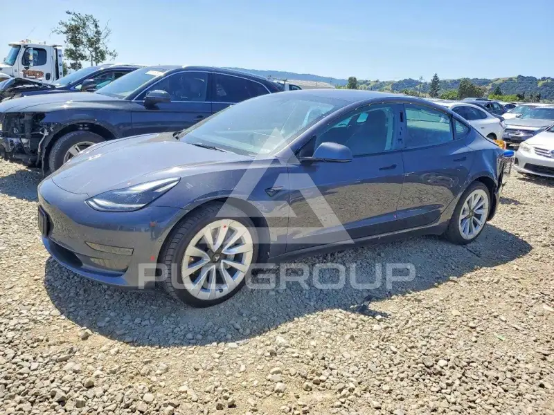 2022 Tesla Model 3 фото