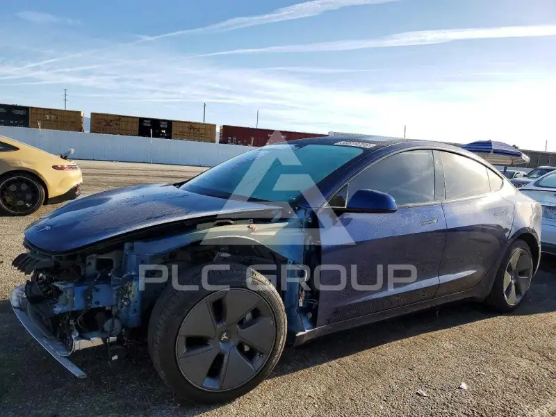 2022 Tesla Model 3 фото