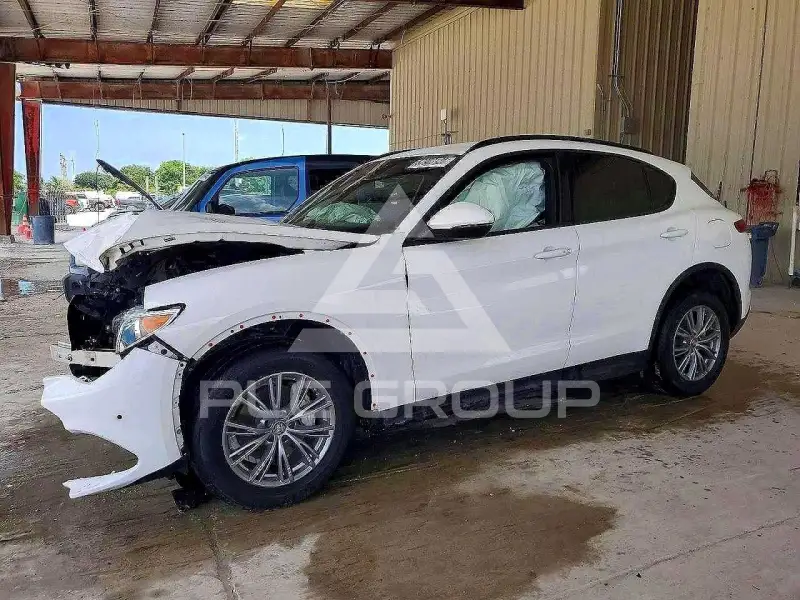 2022 Alfa Romeo Stelvio фото