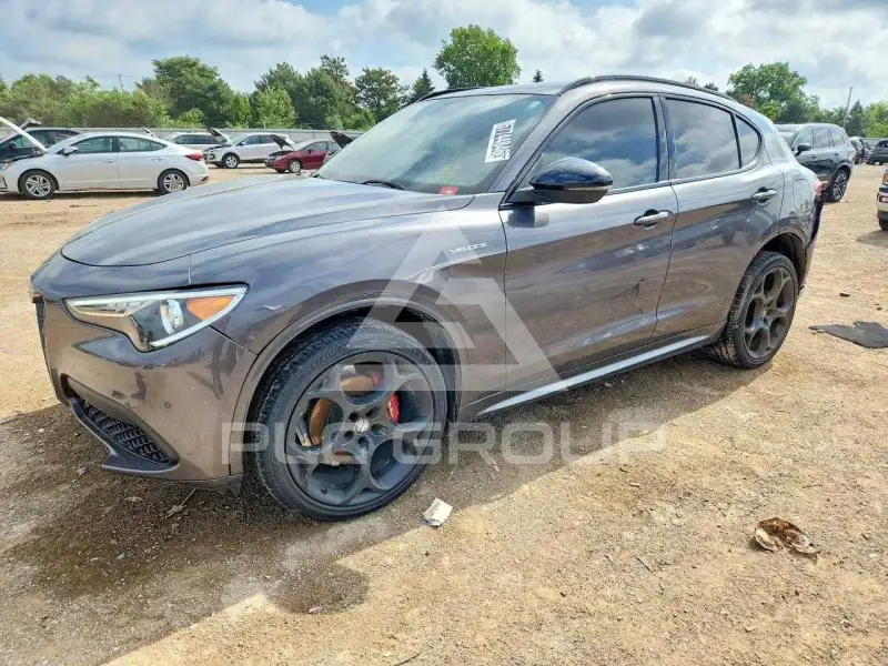 2022 Alfa Romeo Stelvio фото
