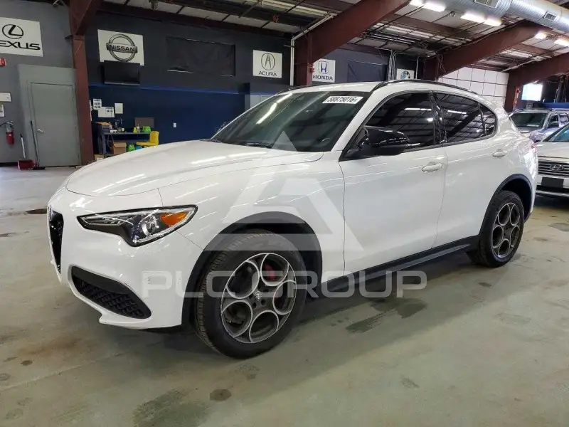 2022 Alfa Romeo Stelvio фото