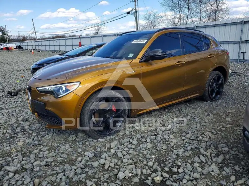 2022 Alfa Romeo Stelvio photo