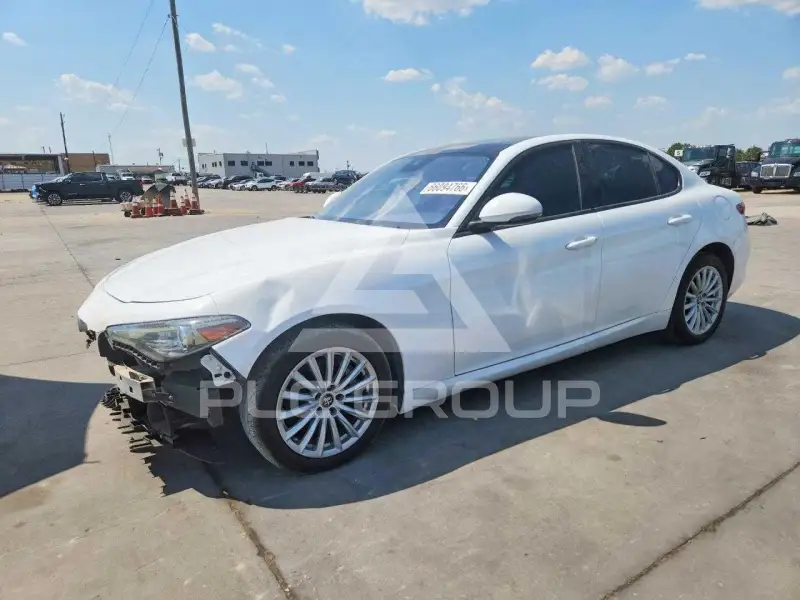 2022 Alfa Romeo Giulia фото