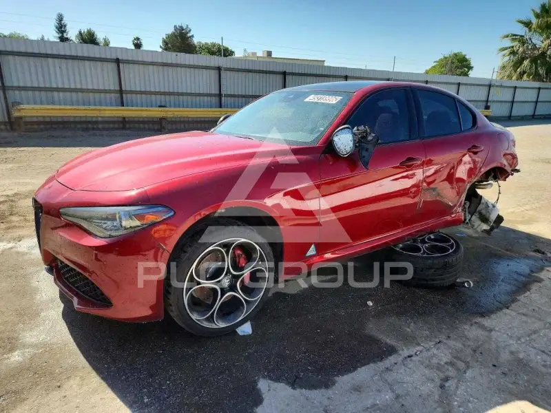 2022 Alfa Romeo Giulia фото