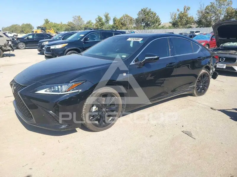 2022 Lexus ES300 photo
