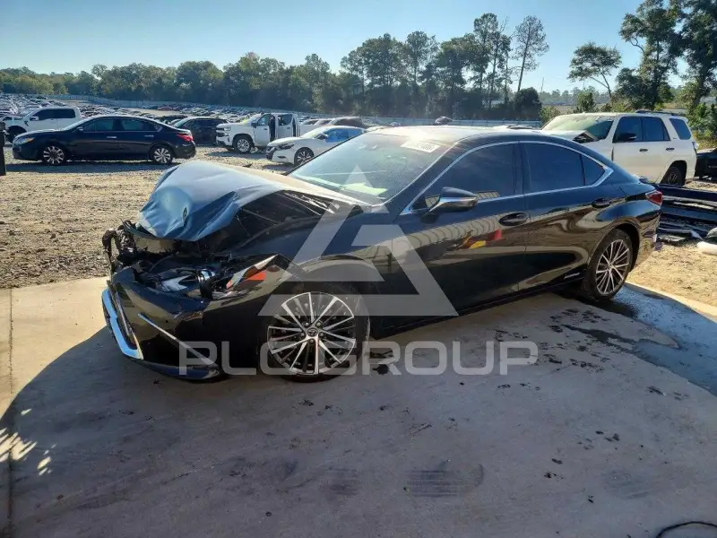 2022 Lexus ES300 photo