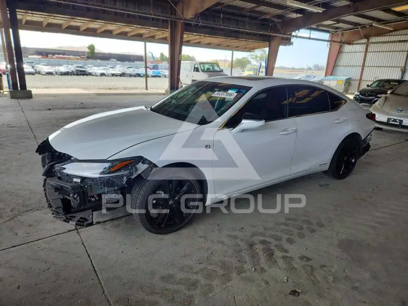2022 Lexus ES300 photo