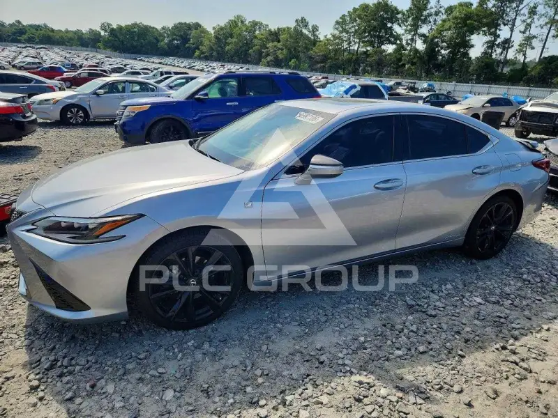 2022 Lexus ES300 фото