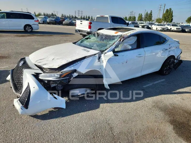 2022 Lexus ES300 фото