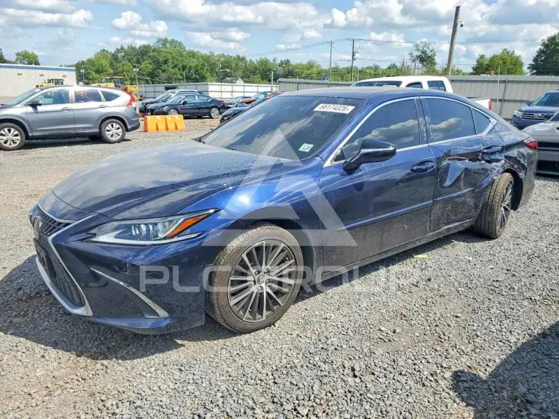 2022 Lexus ES350 photo