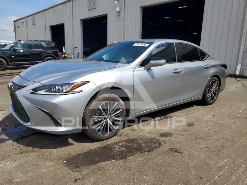 2022 Lexus ES350 photo