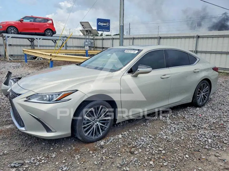 2022 Lexus ES350 photo