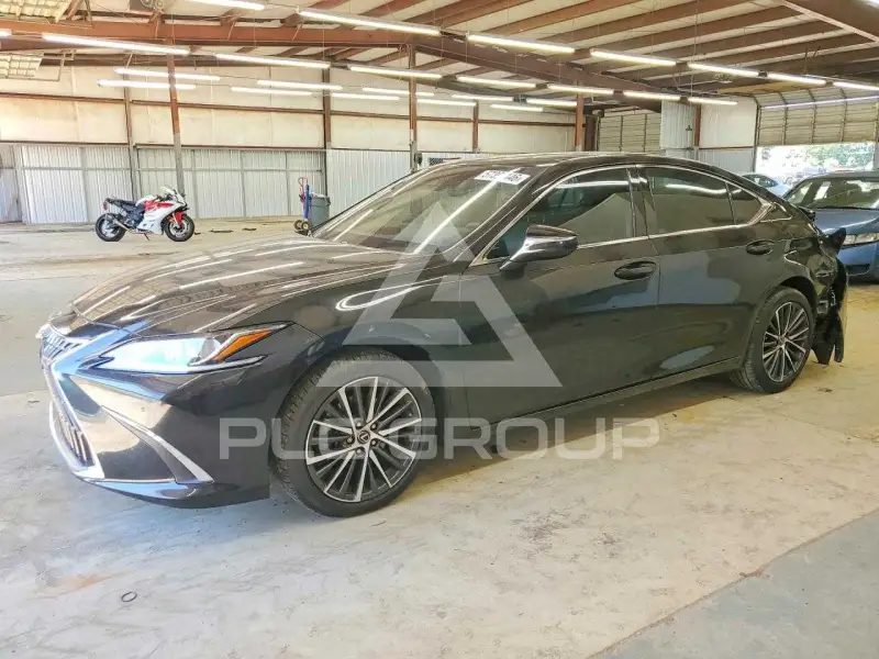 2022 Lexus ES350 photo