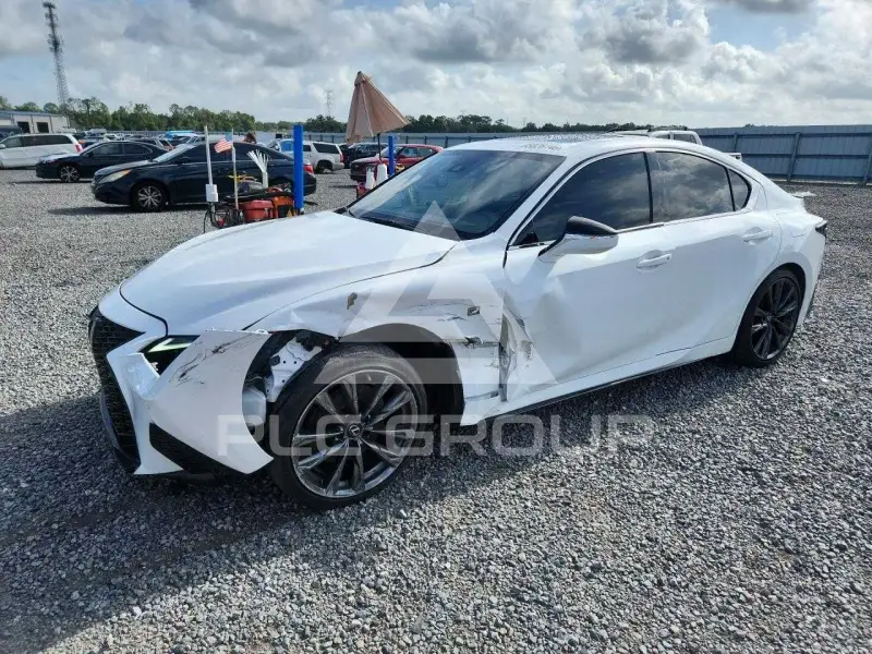 2022 Lexus IS фото
