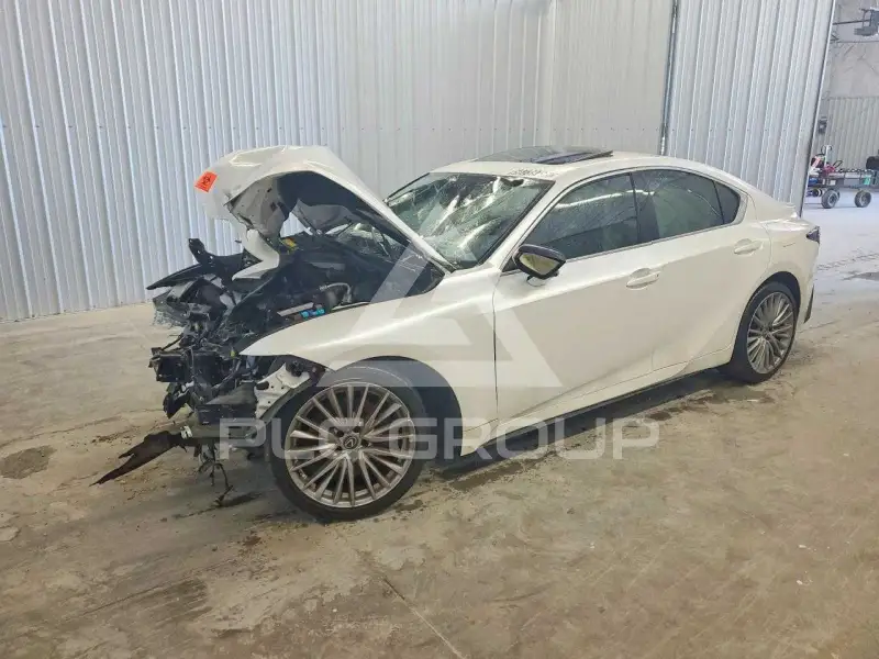 2022 Lexus IS фото