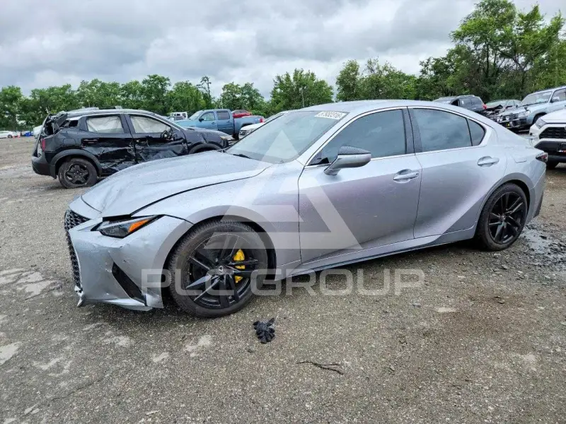 2022 Lexus IS фото