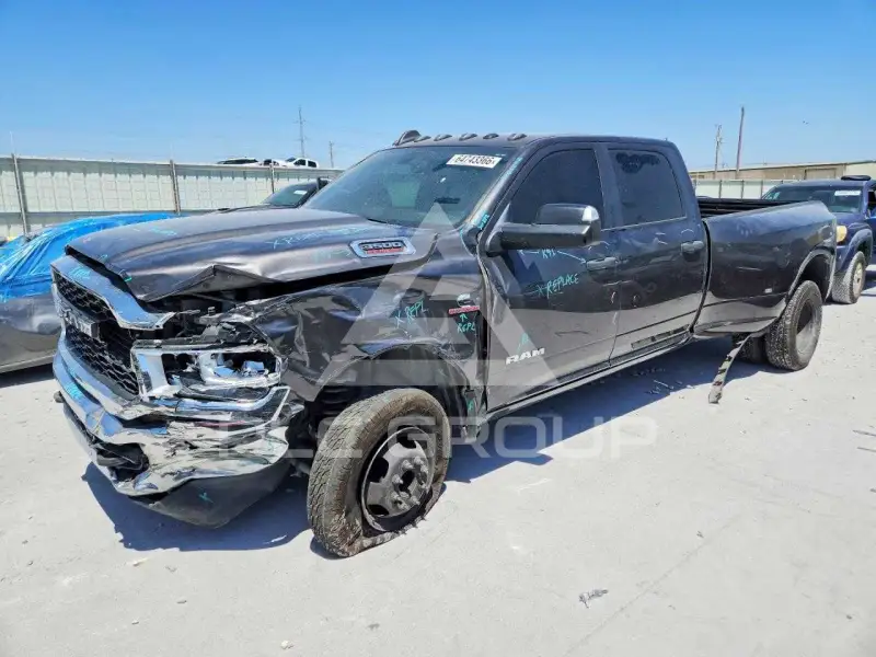 2022 RAM 3500 photo