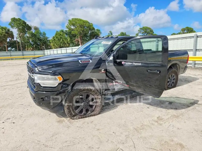 2022 RAM 3500 фото