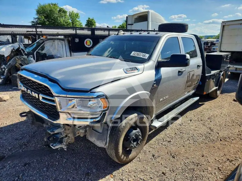 2022 RAM 3500 photo