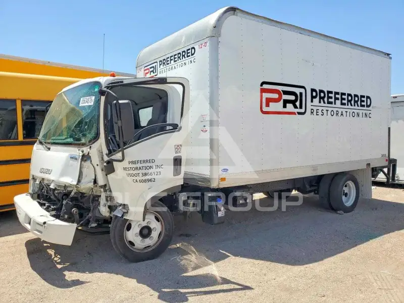 2022 Isuzu NPR photo
