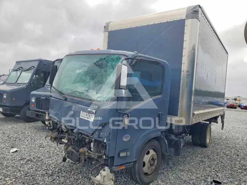 2022 Isuzu NPR фото