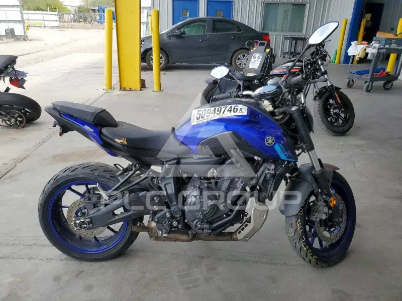 2022 Yamaha  фото