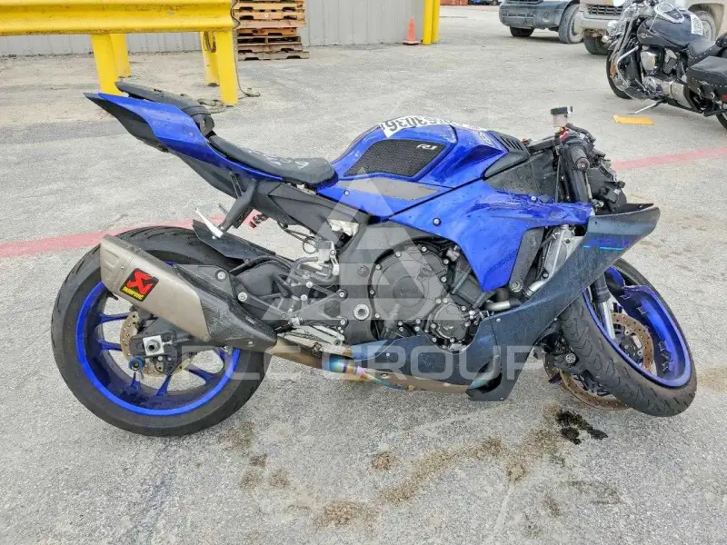 2022 Yamaha YZF1000 photo