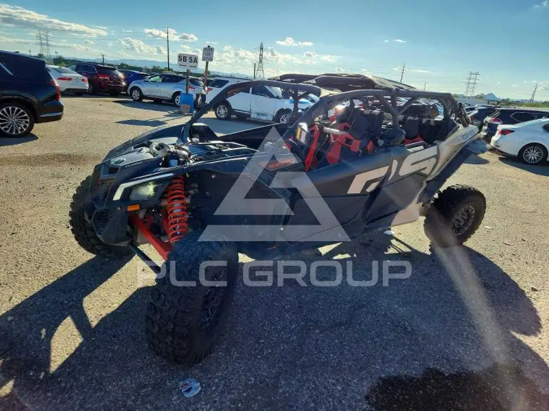 2022 Can-AM Sidebyside фото