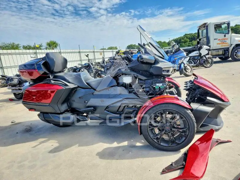 2022 Can-AM SPYDER фото
