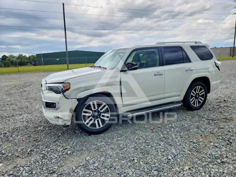 2022 Toyota 4 RUNNER photo