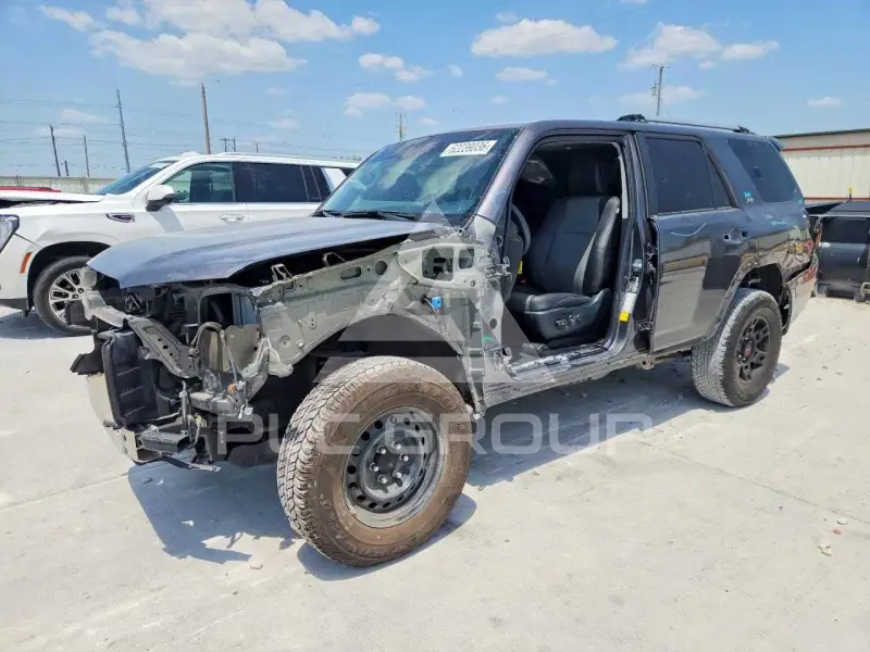 2022 Toyota 4 RUNNER photo