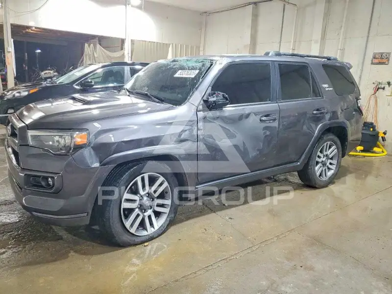 2022 Toyota 4 RUNNER photo