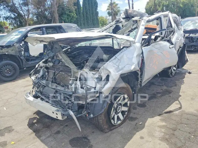 2022 Toyota 4 RUNNER фото
