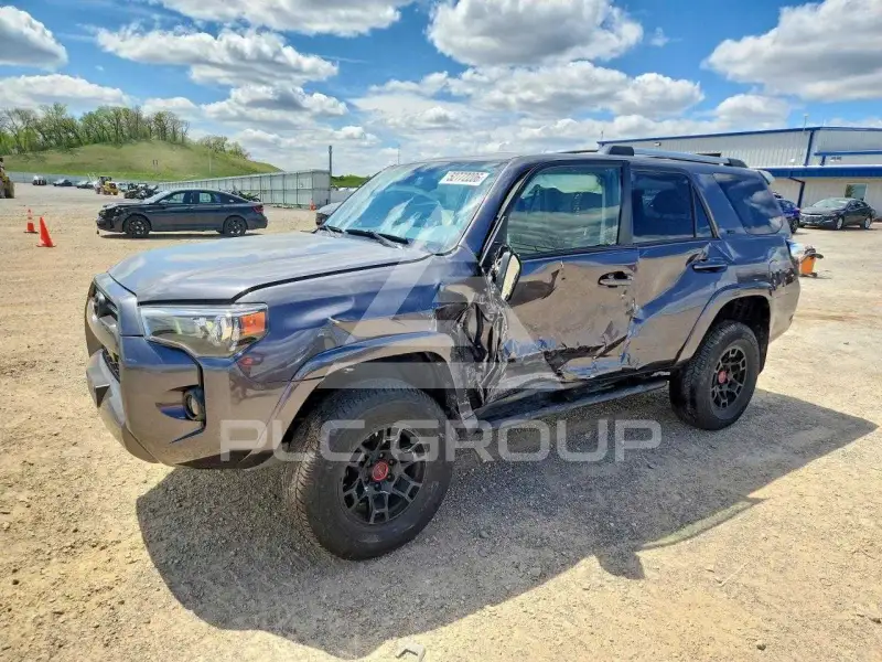 2022 Toyota 4 RUNNER фото