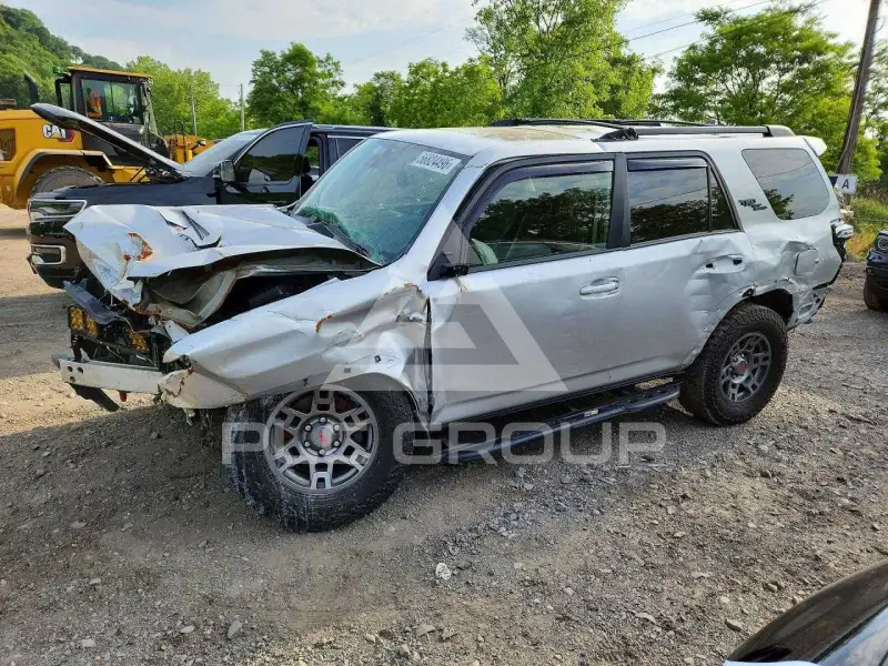 2022 Toyota 4 RUNNER фото