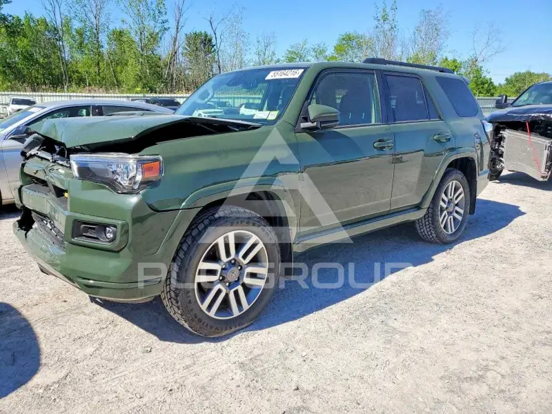 2022 Toyota 4 RUNNER photo