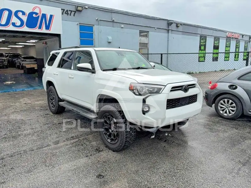 2022 Toyota 4 RUNNER photo
