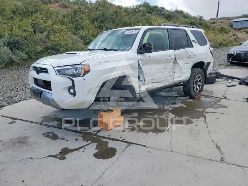 2022 Toyota 4 RUNNER фото