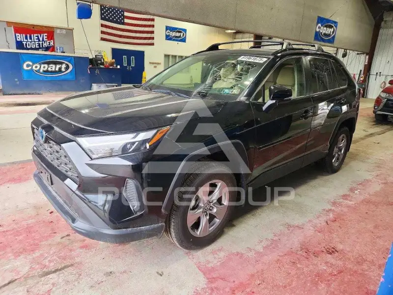 2022 Toyota RAV4 фото