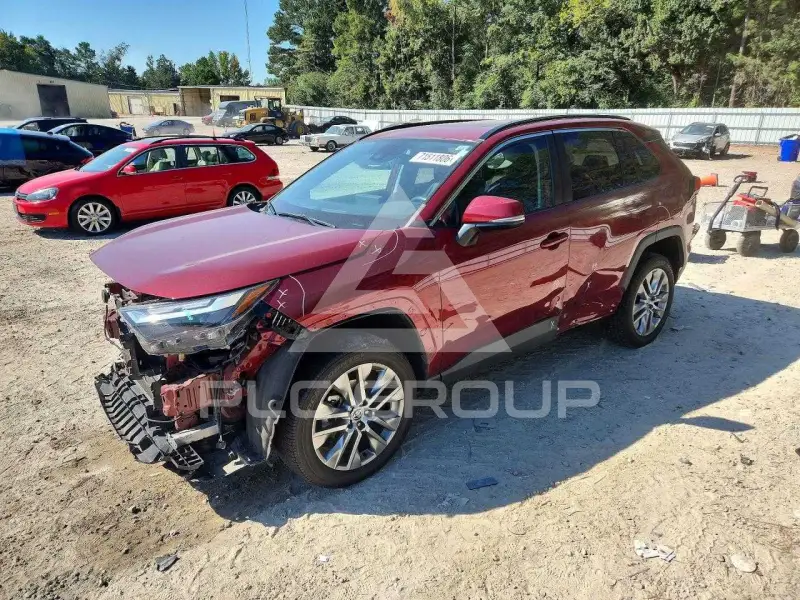 2022 Toyota RAV4 фото