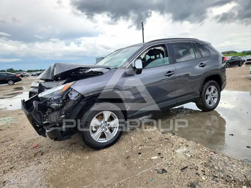 2022 Toyota RAV4 фото