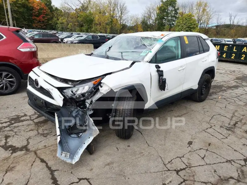 2022 Toyota RAV4 фото