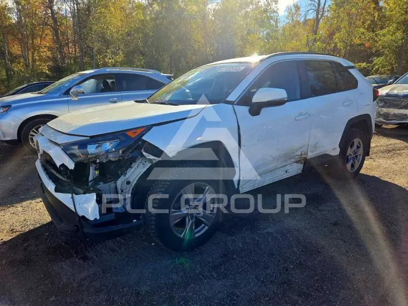 2022 Toyota RAV4 фото
