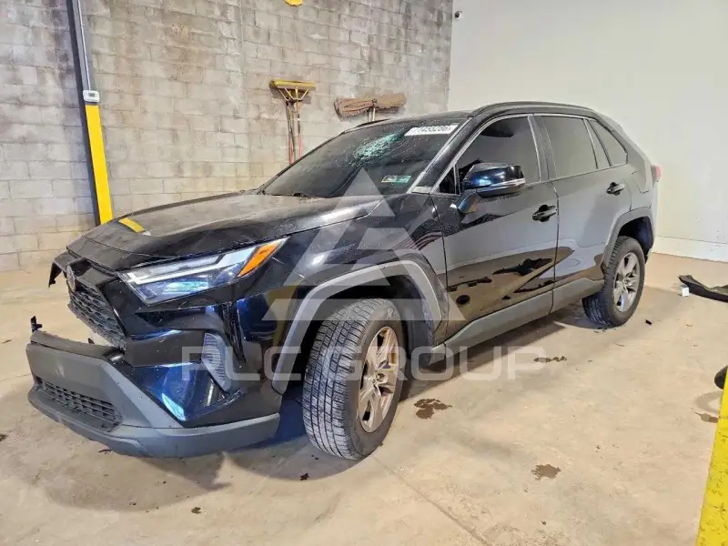2022 Toyota RAV4 photo