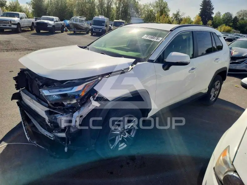 2022 Toyota RAV4 фото