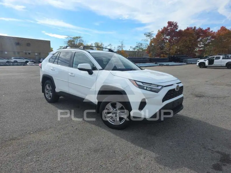 2022 Toyota RAV4 photo