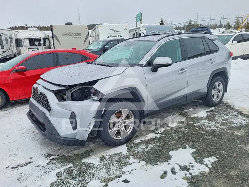 2022 Toyota RAV4 фото