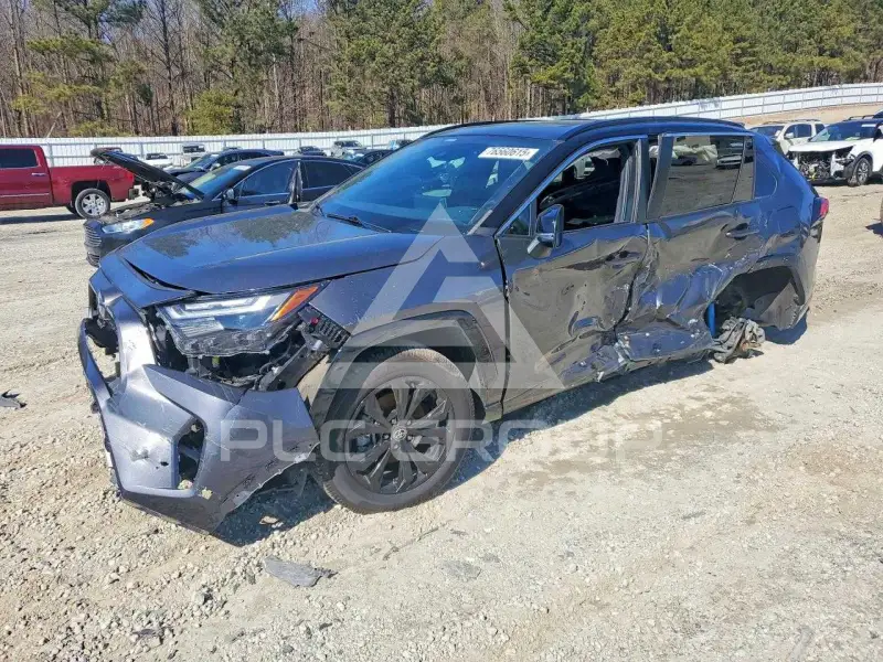 2022 Toyota RAV4 фото