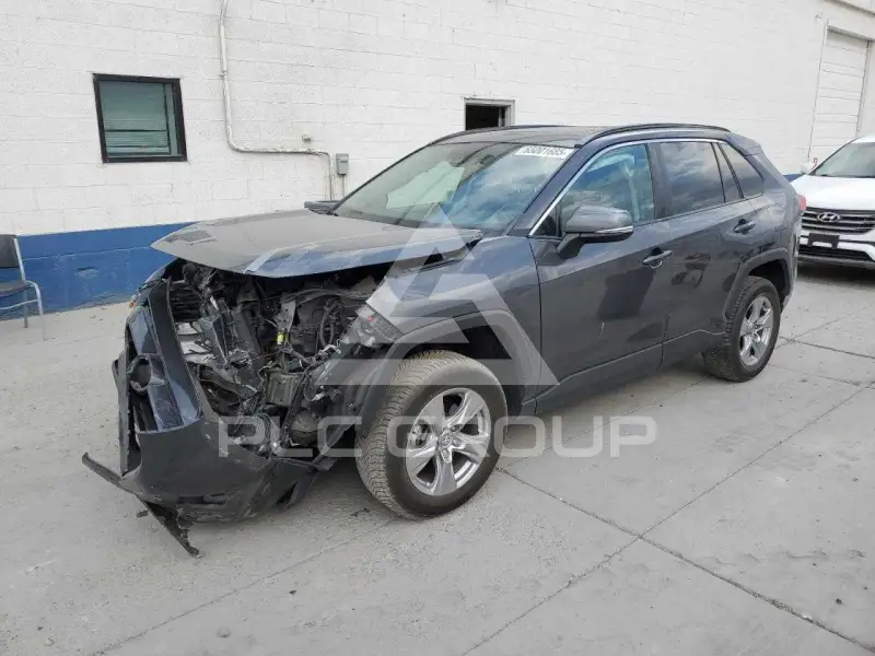 2022 Toyota RAV4 фото